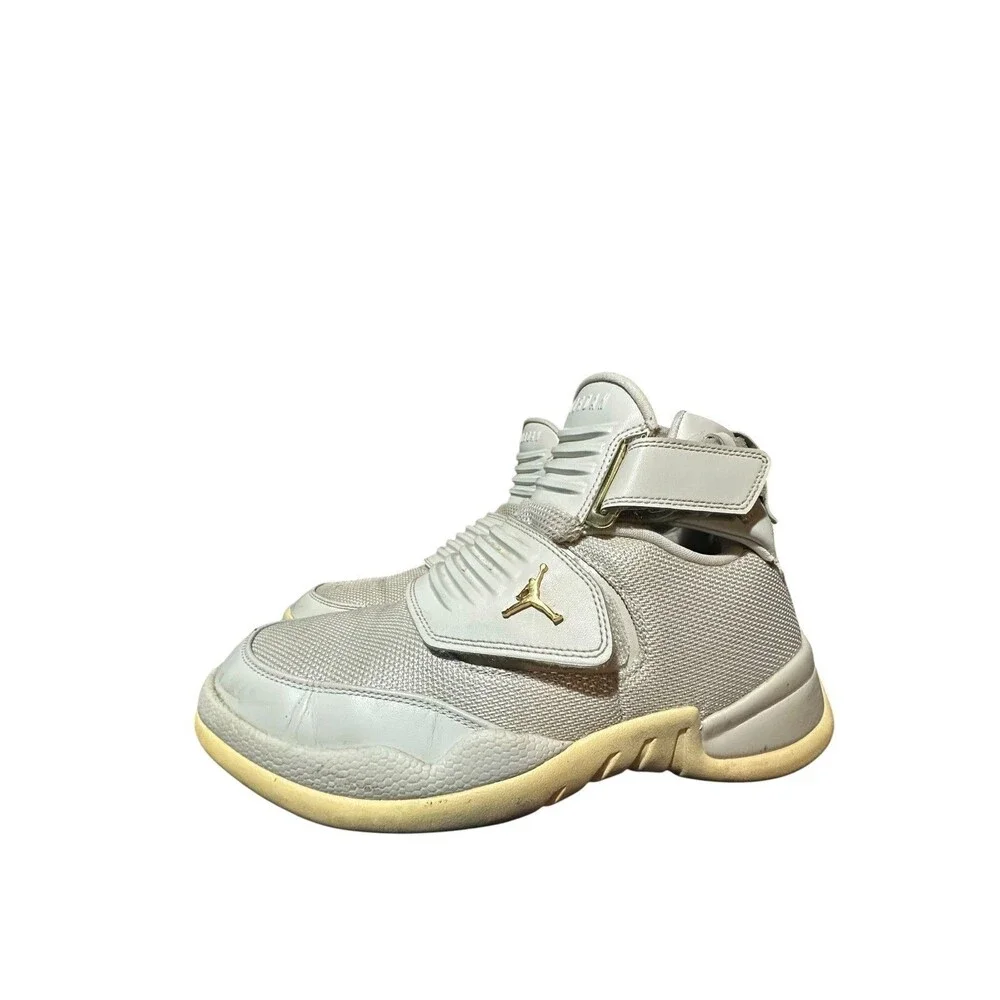 Air Jordan Generation 23 Light Bone Shoes Size 8 Men's Hook Loop Slip On White